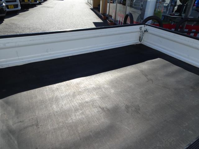 アクティトラック アタック 4WD ワンオーナー エアコン 作業灯 デフロック パワーウインドー パワステ エアバッグ ウルトラローギヤ ウルトラリバース(32枚目)