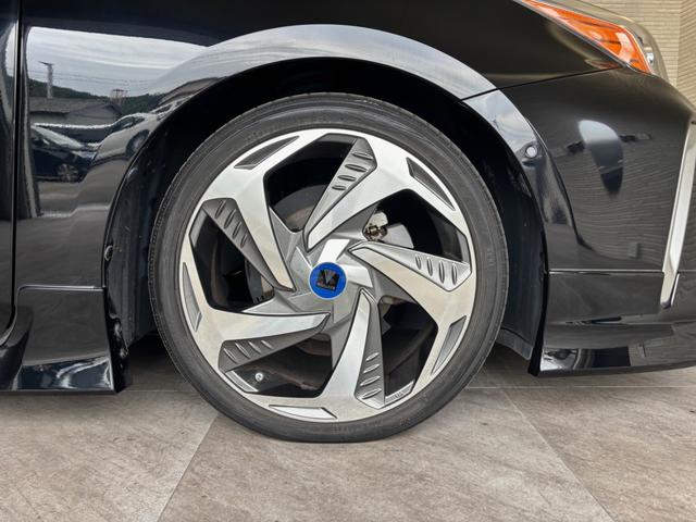 プリウス Ａプレミアム　ツーリングセレクション　ＴＲＤエアロ　モデリスタ１８インチホイール　ＴＥＩＮ車高調　純正９インチナビ　ＮＳＺＴ－Ｙ６８Ｔ　バックモニター　本革エアーシート　ＥＴＣ　クリアランスソナー　ＢＳＭ（9枚目）
