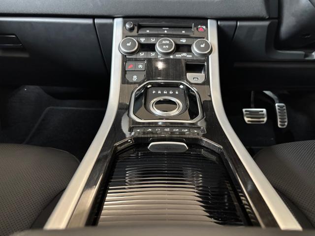 レンジローバーイヴォーク HSEダイナミック パノラマルーフ 黒革シート 全方位カメラ バックカメラ パワーバックドア ステアリングヒーター フロントシートヒーター&クーラー リアシートヒーター 20インチ ETC スマートキー(27枚目)