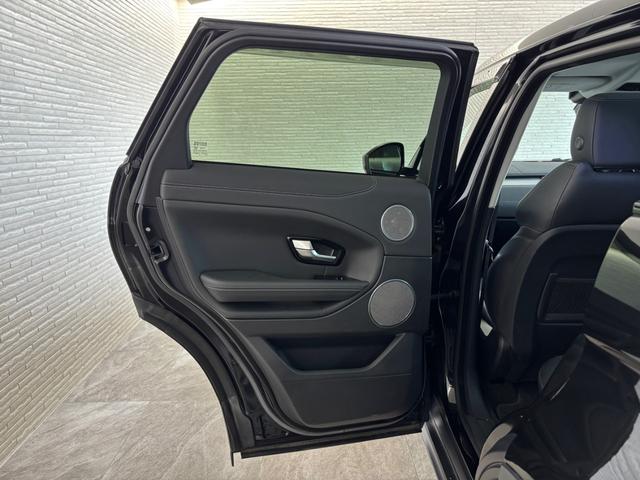 レンジローバーイヴォーク HSEダイナミック パノラマルーフ 黒革シート 全方位カメラ バックカメラ パワーバックドア ステアリングヒーター フロントシートヒーター&クーラー リアシートヒーター 20インチ ETC スマートキー(52枚目)