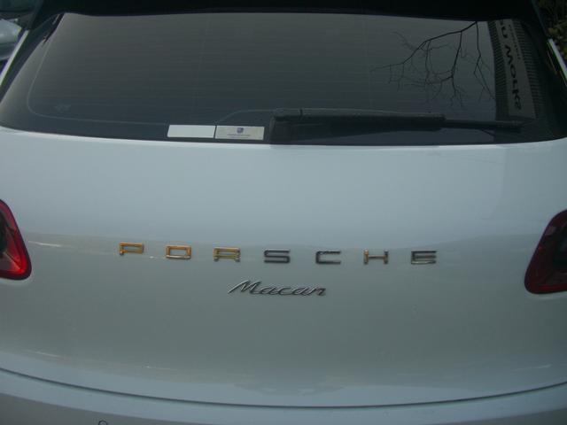 マカン マカン　アルミホイール　盗難防止システム　ＡＢＳ　エアコン　パワーステアリング　パワーウィンドウ（3枚目）