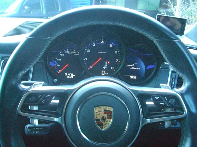 マカン マカン　アルミホイール　盗難防止システム　ＡＢＳ　エアコン　パワーステアリング　パワーウィンドウ（4枚目）