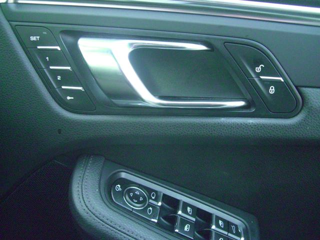 マカン マカン　アルミホイール　盗難防止システム　ＡＢＳ　エアコン　パワーステアリング　パワーウィンドウ（28枚目）