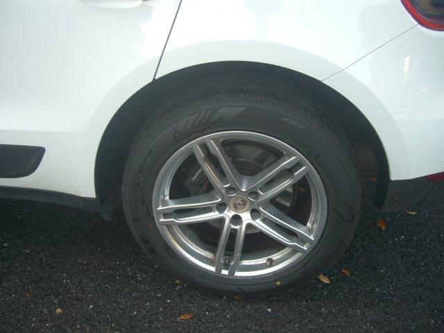 マカン マカン　アルミホイール　盗難防止システム　ＡＢＳ　エアコン　パワーステアリング　パワーウィンドウ（29枚目）