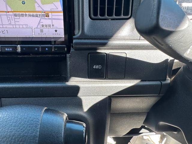 ハイゼットカーゴ デッキバンＧ　ＳＡＩＩＩ　ＡＴ車／４ＷＤ／キーレス／ＬＥＤヘッドランプ／ＬＥＤフォグランプ／社外ナビ／バックカメラ／ＥＴＣ／社外テールランプ／（40枚目）