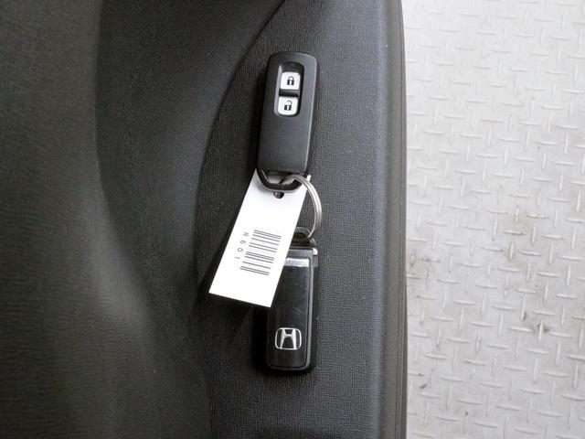 Ｎ－ＷＧＮカスタム Ｇ　Ｂｌｕｅｔｏｏｔｈ　バックカメラ　ＨＩＤヘッドライト　ＡＵＴＯライト　ＡＵＴＯエアコン　スマートキー　プッシュスタート　Ｅ－ＣＯＮモード　ステアリングスイッチ　本革巻きステアリング　社外アルミ（7枚目）