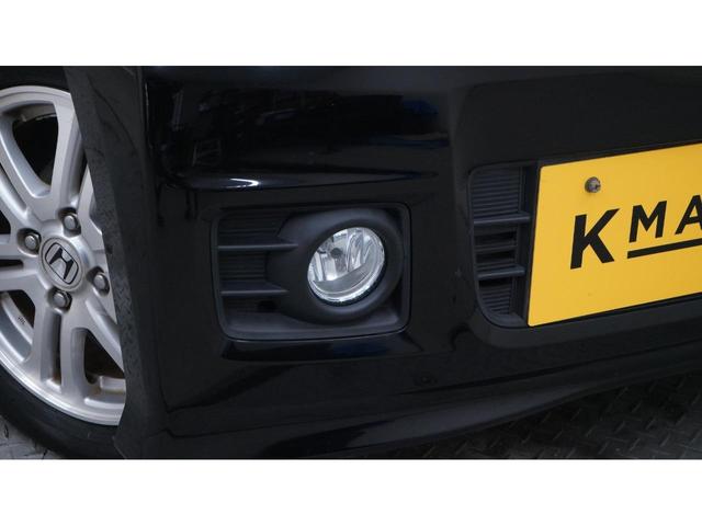 Ｎ－ＢＯＸカスタム Ｇ・Ｌパッケージ　バックカメラ　両側パワースライドドア　ＨＩＤヘッドライト　ＡＵＴＯライト　ＡＵＴＯエアコン　スマートキー　プッシュスタート　Ｅ－ＣＯＮモード　ステアリングスイッチ　純正アルミ　フォグライト（27枚目）