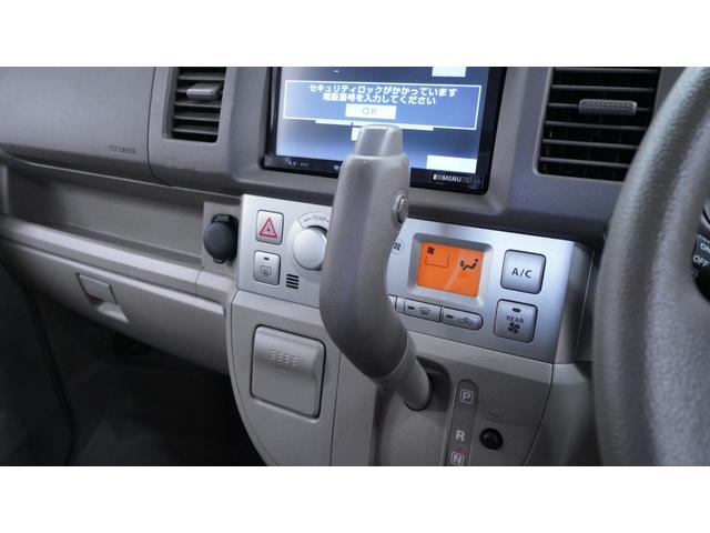 エブリイワゴン ＰＺターボ　フル装備　Ｗエアバック　ターボ　社外メモリーナビ　フルセグＴＶ　パワースライドドア　ＨＩＤヘッドライト　ＡＵＴＯエアコン　社外アルミ（18枚目）