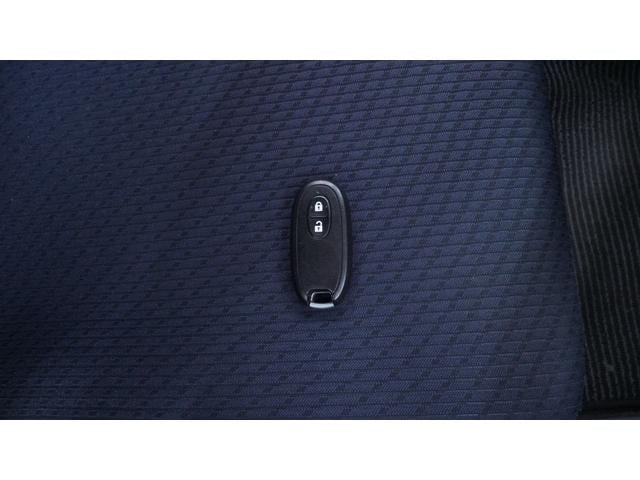 ワゴンＲ ＦＸリミテッド　社外ナビ　フルセグＴＶ　スマートキー　プッシュスタート　ＡＵＴＯエアコン　革巻きハンドル　チルトステアリング　ベンチシート　電動格納ドアミラーウィンカー　レクサーニアルミホイール　ＥＴＣ（12枚目）