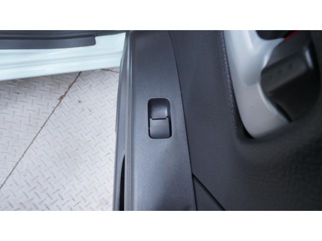 モコ Ｓ　アイドリングストップ　禁煙車　タッチ式バックモニター付き純正オーディオ　インテリジェントキー　ベンチシート　アームレスト　純正ドリンクホルダー　アイドリングストップ　ヘッドライトレベライザー　電動格納ミラー（47枚目）
