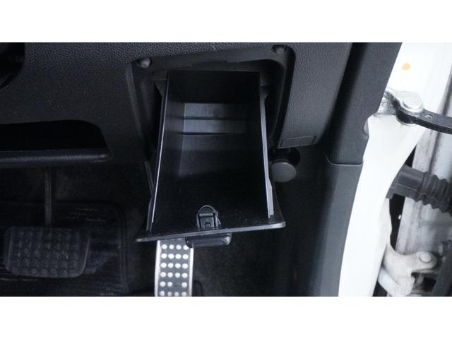 ムーヴ Ｘ　ＶＳ　ＩＩ　フル装備　Ｗエアバック　禁煙車　社外オーディオ　インパネＡＴ　ベンチシート　アームレスト　スマートキー　プッシュスタート　純正１４インチアルミホイール　電動格納ドアミラー　フォグライト（22枚目）