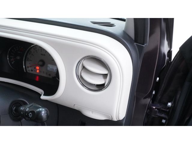 ミラココア ココアプラスＸ　Ｗエアバック　禁煙車　純正オーディオ　キーフリーシステム　インパネＡＴベンチシート　アームレスト　ルーフレール　ＡＵＴＯエアコン　フォグライト　電動格納ドアミラーウィンカー　アイドリングストップ（16枚目）
