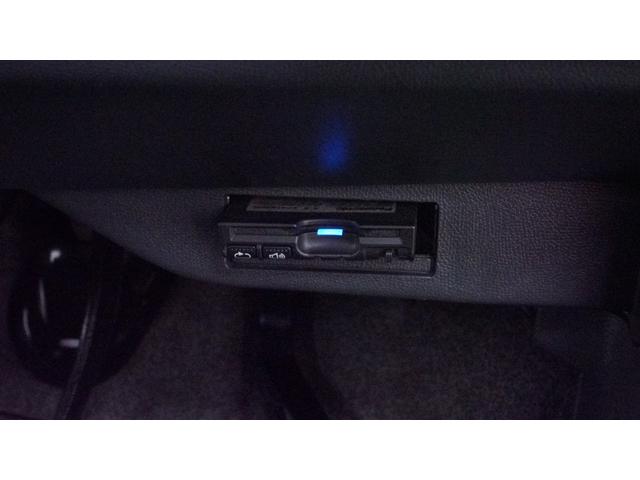 パレットＳＷ リミテッドＩＩ　社外ナビ　フルセグＴＶ　ＣＤ／ＤＶＤ再生　両側パワースライドドア　スマートキー　プッシュスタート　インパネＡＴ　ベンチシート　アームレスト　ＨＩＤヘッドライト　ＡＵＴＯライト　ＡＵＴＯエアコン（9枚目）