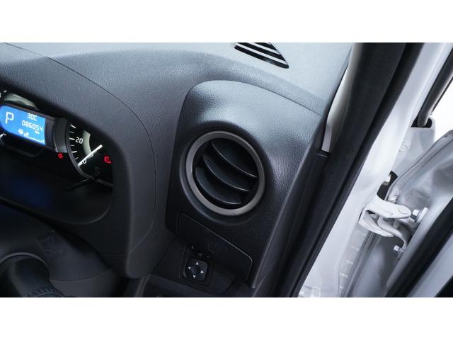 デイズルークス ハイウェイスター　ターボ　禁煙車　純正ナビ　フルセグＴＶ　ＣＤ／ＤＶＤ再生　アラウンドビューモニター　両側パワースライドドア　インテリジェントキー　プッシュスタート　革巻きハンドル　ステアリングスイッチ　チルトステアリング（18枚目）