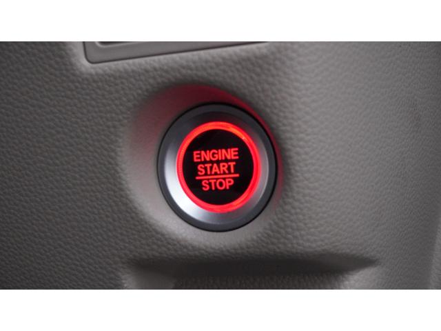 Ｎ－ＢＯＸ Ｇホンダセンシング　禁煙車　社外オーディオ　ホンダセンシング　アダプティブクルーズコントロール　ステアリングスイッチ　スマートキー　プッシュスタート　インパネＡＴ　ベンチシート　アームレスト　ＬＥＤヘッドライト（9枚目）