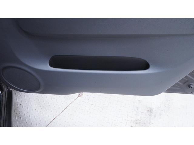 モコ Ｓ　フル装備　Ｗエアバック　禁煙車　地デジＴＶ　ＣＤ／ＤＶＤ再生　スマートキー　プッシュスタート　インパネＡＴ　ベンチシート　アームレスト　社外１３インチアルミホイール　アイドリングストップ（12枚目）