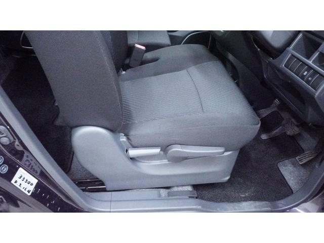 ワゴンＲスティングレー Ｘ　禁煙車　オーディオ　スマートキー　革巻きハンドル　アームレスト　チルトステアリング　シートリフター　ＨＩＤヘッドライト　ＡＵＴＯエアコン　電動格納ドアミラー　純正１４インチアルミホイール（21枚目）