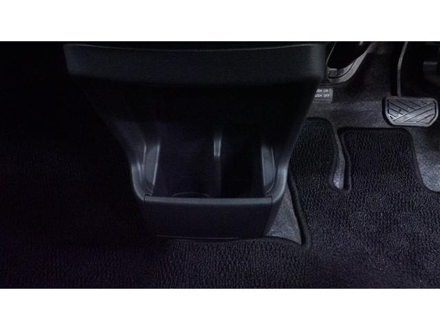 ワゴンＲスティングレー Ｘ　禁煙車　オーディオ　スマートキー　革巻きハンドル　アームレスト　チルトステアリング　シートリフター　ＨＩＤヘッドライト　ＡＵＴＯエアコン　電動格納ドアミラー　純正１４インチアルミホイール（27枚目）