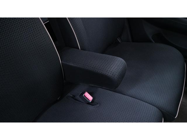 アルトラパン １０ｔｈアニバーサリーリミテッド　禁煙車　スマートキー　プッシュスタート　革巻きハンドル　ＡＵＴＯエアコン　ベンチシート　アームレスト（19枚目）