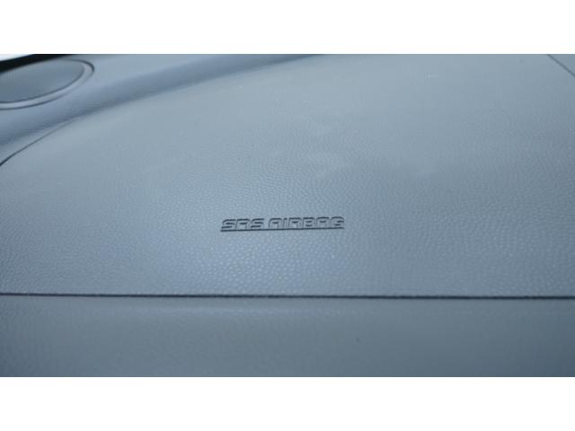 アルトラパン １０ｔｈアニバーサリーリミテッド　禁煙車　スマートキー　プッシュスタート　革巻きハンドル　ＡＵＴＯエアコン　ベンチシート　アームレスト（28枚目）