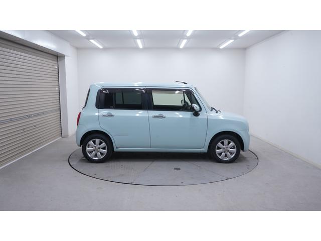 アルトラパン １０ｔｈアニバーサリーリミテッド　禁煙車　スマートキー　プッシュスタート　革巻きハンドル　ＡＵＴＯエアコン　ベンチシート　アームレスト（43枚目）