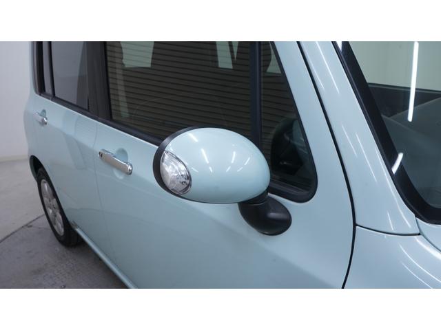 アルトラパン １０ｔｈアニバーサリーリミテッド　禁煙車　スマートキー　プッシュスタート　革巻きハンドル　ＡＵＴＯエアコン　ベンチシート　アームレスト（45枚目）