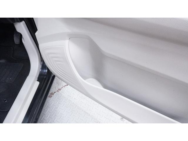 ｅＫワゴン Ｍ　禁煙車　キーレス　ステアリングスイッチ　インパネＡＴベンチシート　電動格納ドアミラー　ヘッドライトレベライザー　ＡＵＴＯライト　エマージェンシーブレーキパッケージ　アームレスト　衝突被害軽減ブレーキ（11枚目）