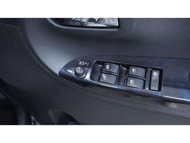 タント カスタムＸ　トップエディションリミテッドＳＡＩＩＩ　禁煙車　後期モデル　純正ナビ　ＣＤ／ＤＶＤ再生　パノラマモニター　両側パワースライドドア　ステアリングスイッチ　シートヒーター　スマートキー　プッシュスタート　チルトステアリング（14枚目）