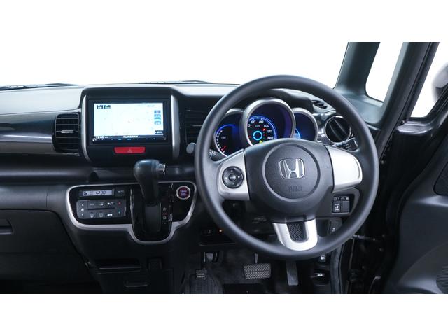 Ｎ－ＢＯＸカスタム Ｇ・Ｌパッケージ　禁煙車　ＫＥＮＷＯＯＤナビ　フルセグＴＶ　Ｂｌｕｅｔｏｏｔｈ　ＣＤ／ＤＶＤ再生　バックカメラ　パワースライドドア　スマートキー　プッシュスタート　インパネＡＴ　ベンチシート　アームレスト（3枚目）