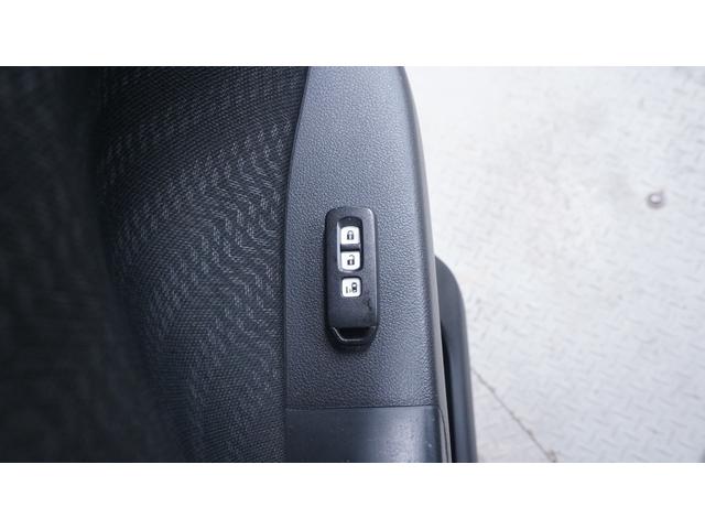 Ｎ－ＢＯＸカスタム Ｇ・Ｌパッケージ　禁煙車　ＫＥＮＷＯＯＤナビ　フルセグＴＶ　Ｂｌｕｅｔｏｏｔｈ　ＣＤ／ＤＶＤ再生　バックカメラ　パワースライドドア　スマートキー　プッシュスタート　インパネＡＴ　ベンチシート　アームレスト（16枚目）