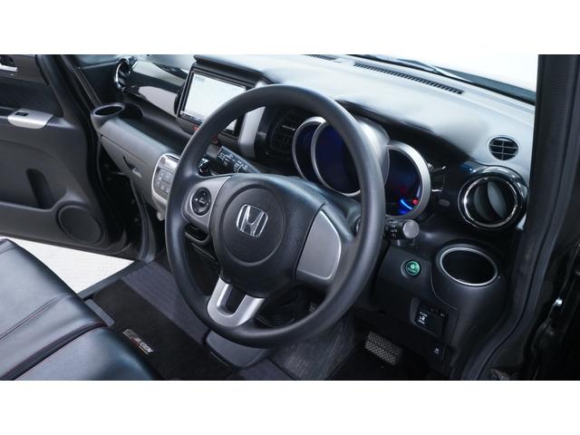 Ｎ－ＢＯＸカスタム Ｇ・Ｌパッケージ　禁煙車　ＫＥＮＷＯＯＤナビ　フルセグＴＶ　Ｂｌｕｅｔｏｏｔｈ　ＣＤ／ＤＶＤ再生　バックカメラ　パワースライドドア　スマートキー　プッシュスタート　インパネＡＴ　ベンチシート　アームレスト（18枚目）
