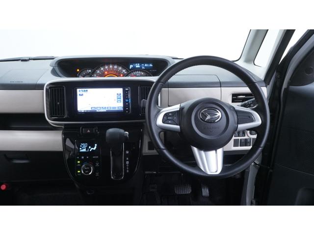 ムーヴキャンバス Ｇメイクアップ　ＳＡＩＩ　禁煙車　純正ナビ　フルセグＴＶ　Ｂｌｕｅｔｏｏｔｈ対応　ＣＤ／ＤＶＤ再生　両側パワースライドドア　革巻きハンドル　ＡＵＴＯエアコン　ステアリングスイッチ　電動格納ドアミラー　スマートキー（3枚目）