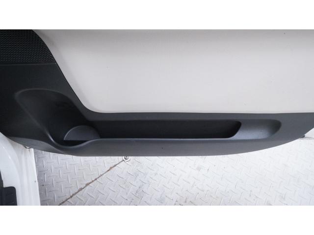 ムーヴキャンバス 　禁煙車　社外ナビ　フルセグＴＶ　ＣＤ／ＤＶＤ再生　Ｂｌｕｅｔｏｏｔｈ接続　両側パワースライドドア　スマートキー　電動格納ドアミラー　シートヒーター　衝突被害軽減ブレーキ　アイドリングストップ（14枚目）