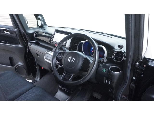 N-BOXカスタム G SSパッケージ 禁煙車 Gathers’ナビ 地デジTV CD/DVD再生 Bluetooth バックカメラ スマートキー 両側パワースライドドア 電動格納ドアミラーウィンカー ベンチシート アイドリングストップ(18枚目)