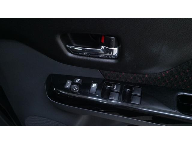 スペーシアカスタム 　禁煙車　デュアルブレーキサポート　社外ナビ　地デジＴＶ　ＣＤ／ＤＶＤ再生　バックカメラ　両側パワースライドドア　スマートキー　シートリフター　シートヒーター　フォグライト　アイドリングストップ（13枚目）