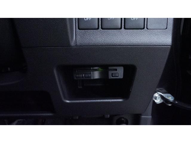 敷地内に国指定の整備工場も完備!