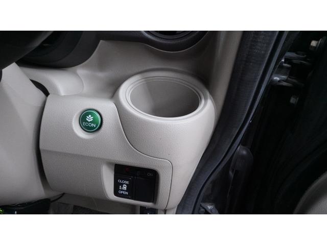 当店は大手保険会社の代理店！専任スタッフが常駐しておりますのでご相談はどうぞお気軽に♪