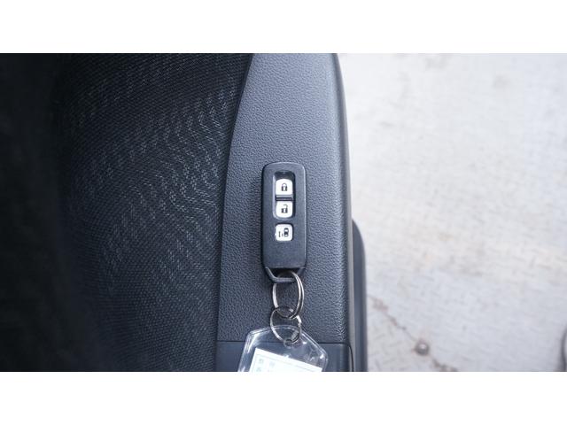 Ｎ－ＢＯＸ＋カスタム Ｇ・Ｌパッケージ　禁煙車　純正ナビ　地デジＴＶ　ＣＤ／ＤＶＤ再生　バックカメラ　パワースライドドア　スマートキー　アームレスト　ＨＩＤヘッドライト　　電動格納ドアミラーウィンカー　アイドリングストップ　ＥＴＣ（16枚目）