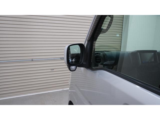 �����k���ɂ̓R�[�q�[��g���A�\�t�g�h�����N�����p�ӂ��Ă���܂��B