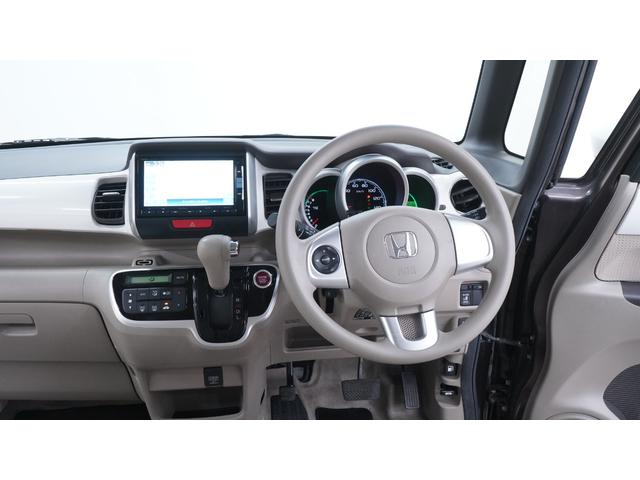 Ｎ－ＢＯＸ Ｇ・Ｌパッケージ　禁煙車　純正ナビ　地デジＴＶ　ＣＤ／ＤＶＤ再生　Ｂｌｕｅｔｏｏｔｈ接続　バックカメラ　パワースライドドア　インパネＡＴ　ベンチシートスマートキー　電動格納ドアミラーウィンカー　アイドリングストップ（3枚目）