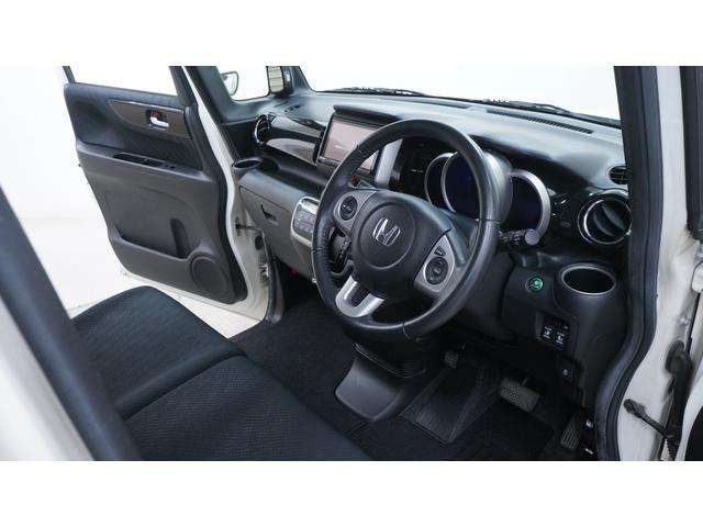 Ｎ－ＢＯＸカスタム Ｇ・ターボパッケージ　禁煙車　ターボ　ナビ装着車スペシャルパッケージ　ストラーダナビ　フルセグＴＶ　ＣＤ／ＤＶＤ再生　Ｂｌｕｅｔｏｏｔｈ接続　両側パワースライドドア　ＨＩＤヘッドライト　電動格納ドアミラー　ＥＴＣ（16枚目）