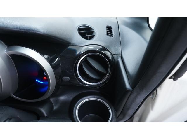 Ｎ－ＢＯＸカスタム Ｇ・ターボパッケージ　禁煙車　ターボ　ナビ装着車スペシャルパッケージ　ストラーダナビ　フルセグＴＶ　ＣＤ／ＤＶＤ再生　Ｂｌｕｅｔｏｏｔｈ接続　両側パワースライドドア　ＨＩＤヘッドライト　電動格納ドアミラー　ＥＴＣ（18枚目）