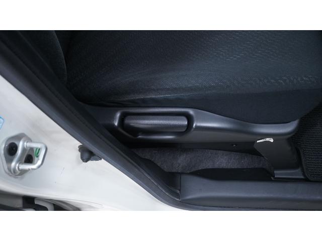 Ｎ－ＢＯＸカスタム Ｇ・ターボパッケージ　禁煙車　ターボ　ナビ装着車スペシャルパッケージ　ストラーダナビ　フルセグＴＶ　ＣＤ／ＤＶＤ再生　Ｂｌｕｅｔｏｏｔｈ接続　両側パワースライドドア　ＨＩＤヘッドライト　電動格納ドアミラー　ＥＴＣ（21枚目）