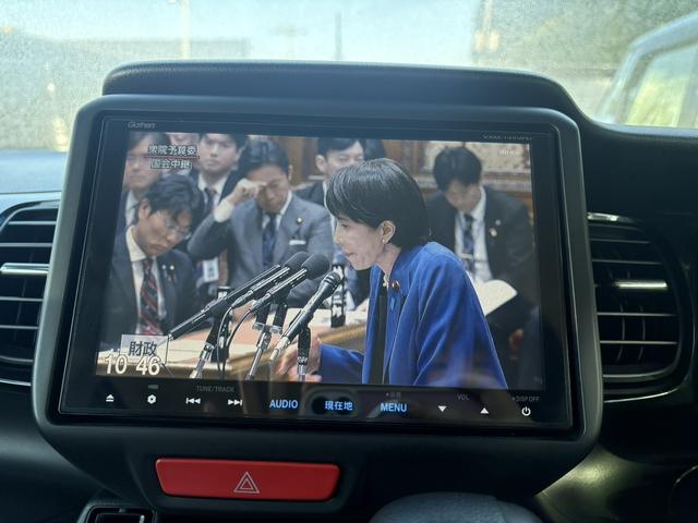 Ｎ－ＢＯＸカスタム Ｇ・ターボＡパッケージ　禁煙車　純正８インチナビ　地デジＴＶ　ＣＤ／ＤＶＤ再生　Ｂｌｕｅｔｏｏｔｈ接続　バックカメラ　両側パワースライドドア　ステアリングスイッチ　スマートキー　電動格納ドアミラーウィンカー　ＥＴＣ（26枚目）