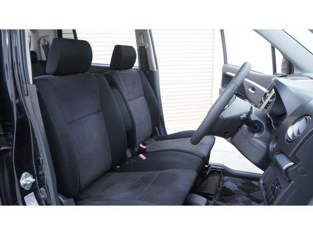 ワゴンＲスティングレー リミテッドＩＩ　禁煙車　スマートキー　プッシュスタート　インパネＡＴ　ベンチシート　アームレスト　ＨＩＤヘッドライト　革巻きハンドル　　シートヒーター　助手席下収納　電動格納ドアミラー　純正１５インチアルミホイール（13枚目）