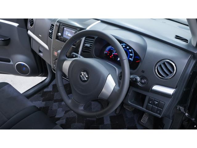 ワゴンＲスティングレー リミテッドＩＩ　禁煙車　スマートキー　プッシュスタート　インパネＡＴ　ベンチシート　アームレスト　ＨＩＤヘッドライト　革巻きハンドル　　シートヒーター　助手席下収納　電動格納ドアミラー　純正１５インチアルミホイール（18枚目）