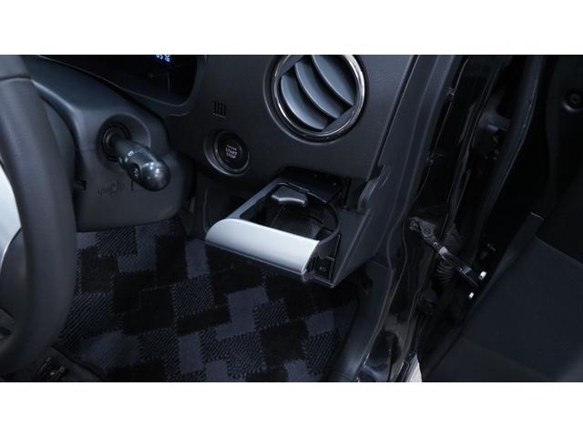 ワゴンＲスティングレー リミテッドＩＩ　禁煙車　スマートキー　プッシュスタート　インパネＡＴ　ベンチシート　アームレスト　ＨＩＤヘッドライト　革巻きハンドル　　シートヒーター　助手席下収納　電動格納ドアミラー　純正１５インチアルミホイール（21枚目）