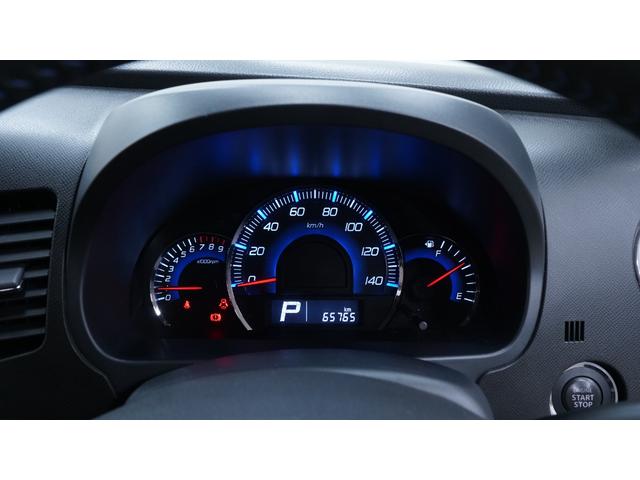 ワゴンＲスティングレー リミテッドＩＩ　禁煙車　スマートキー　プッシュスタート　インパネＡＴ　ベンチシート　アームレスト　ＨＩＤヘッドライト　革巻きハンドル　　シートヒーター　助手席下収納　電動格納ドアミラー　純正１５インチアルミホイール（26枚目）