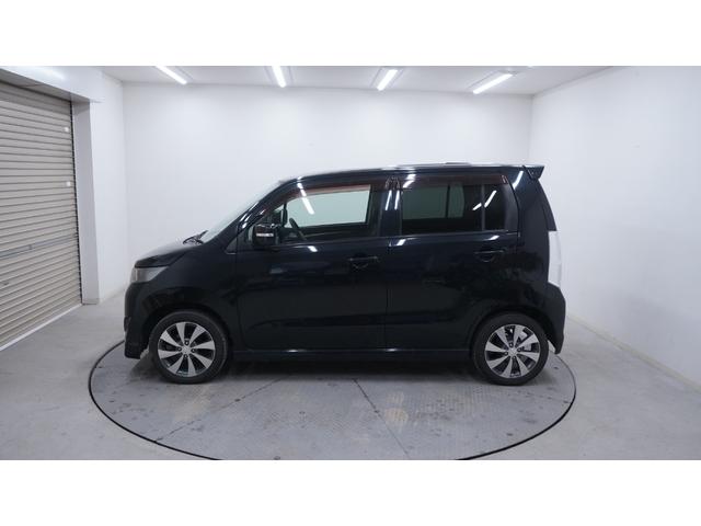 ワゴンＲスティングレー リミテッドＩＩ　禁煙車　スマートキー　プッシュスタート　インパネＡＴ　ベンチシート　アームレスト　ＨＩＤヘッドライト　革巻きハンドル　　シートヒーター　助手席下収納　電動格納ドアミラー　純正１５インチアルミホイール（54枚目）