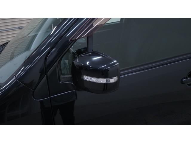 ワゴンＲスティングレー リミテッドＩＩ　禁煙車　スマートキー　プッシュスタート　インパネＡＴ　ベンチシート　アームレスト　ＨＩＤヘッドライト　革巻きハンドル　　シートヒーター　助手席下収納　電動格納ドアミラー　純正１５インチアルミホイール（57枚目）